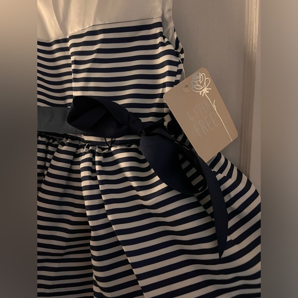 Striped fancy dress with bow BNWT - Picture 2 of 3